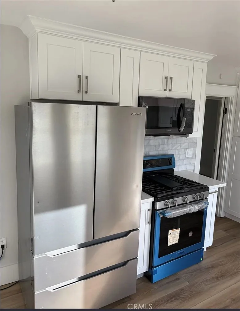 277 N ORANGE photo 2