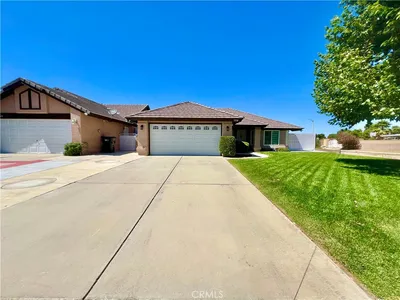 759 E Avenue J6 photo 2