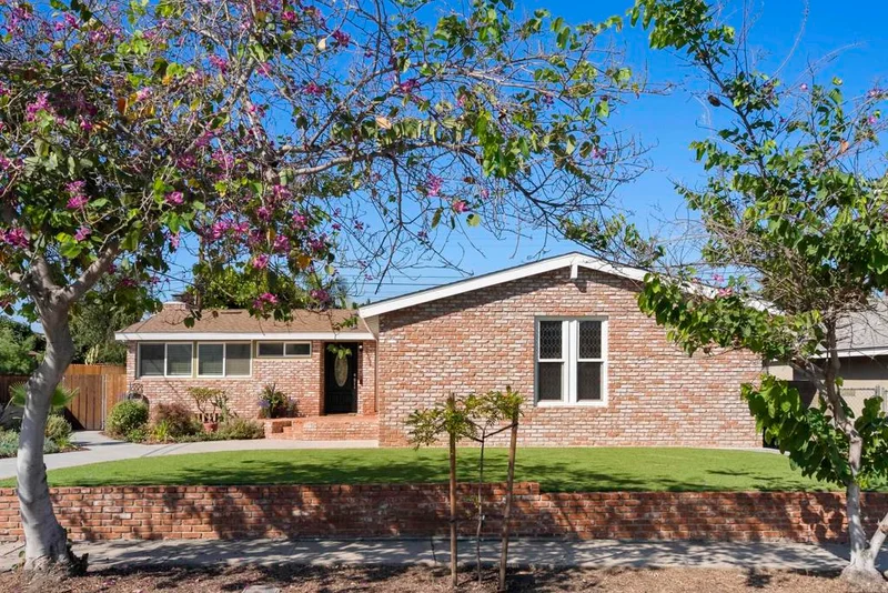 5551 Gala Avenue photo 2