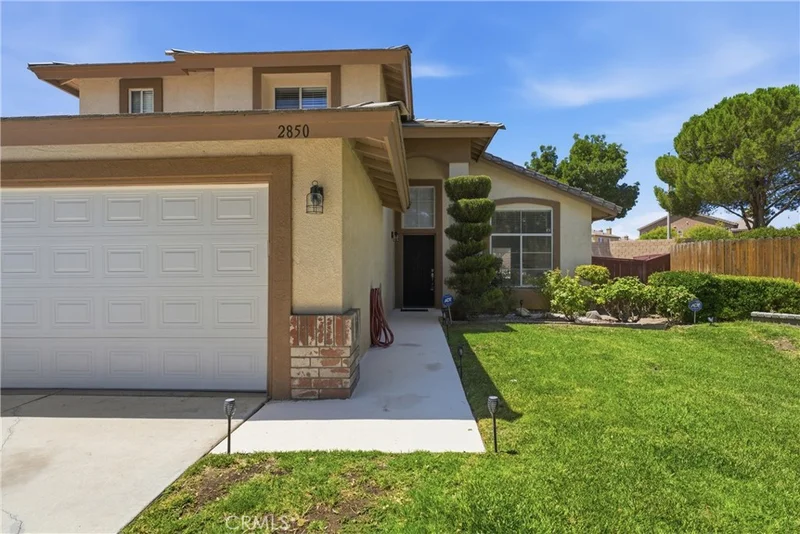 2850 Minford Street photo 2