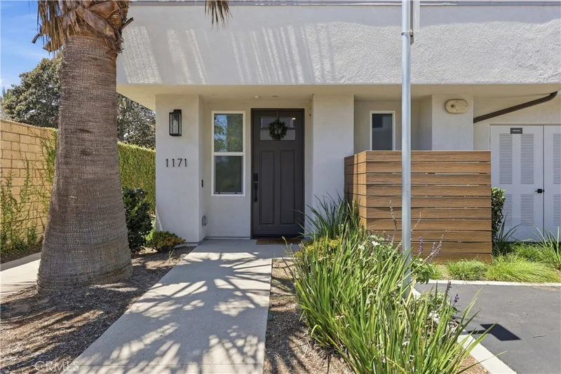 1171 Winslow Lane photo 2