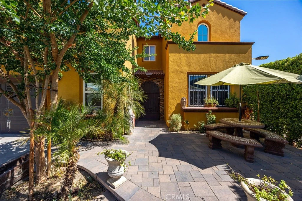 Interior 2