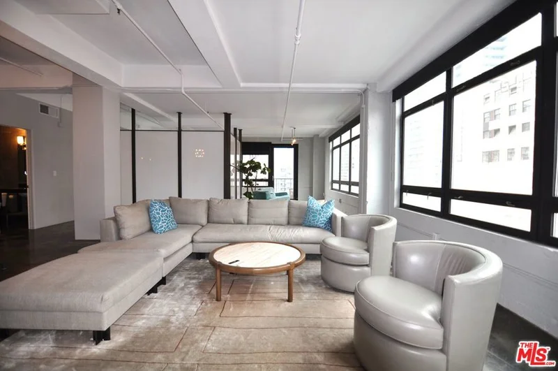 849 S Broadway 811, Los Angeles, CA 90014