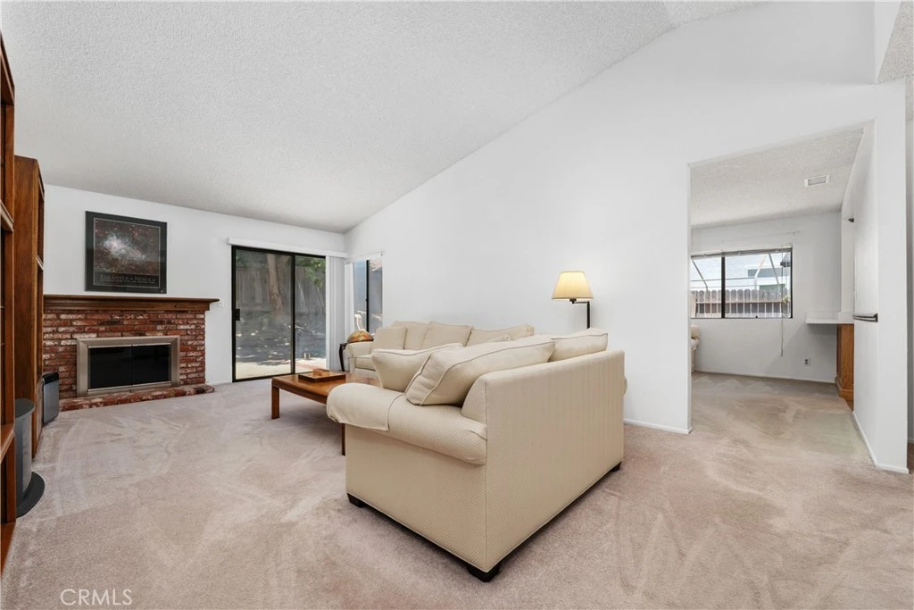 Interior 4