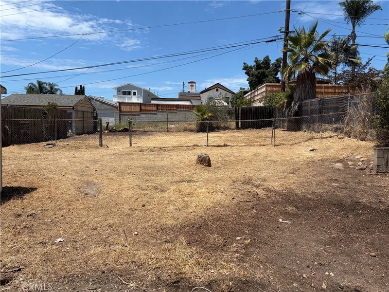 736 Sacramento photo 2