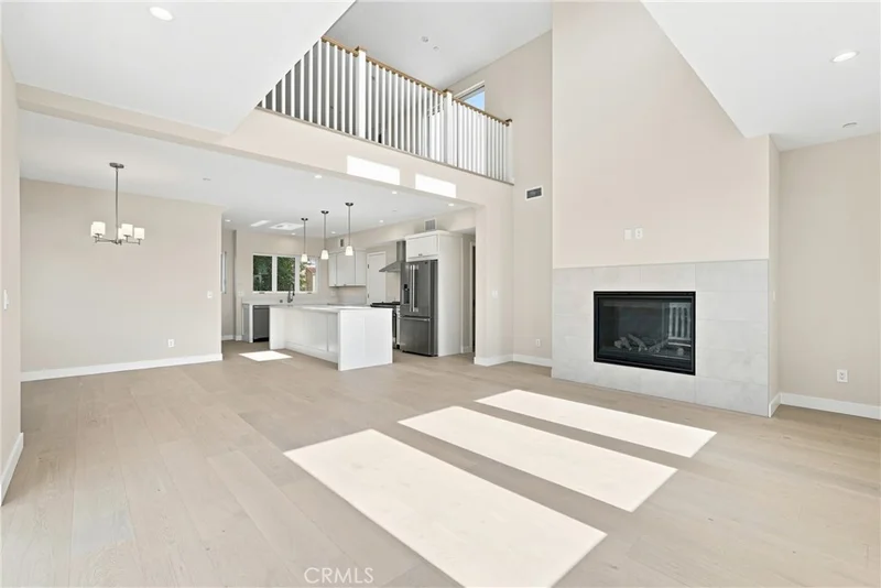 Photo 2 of 109 N Francisca Avenue