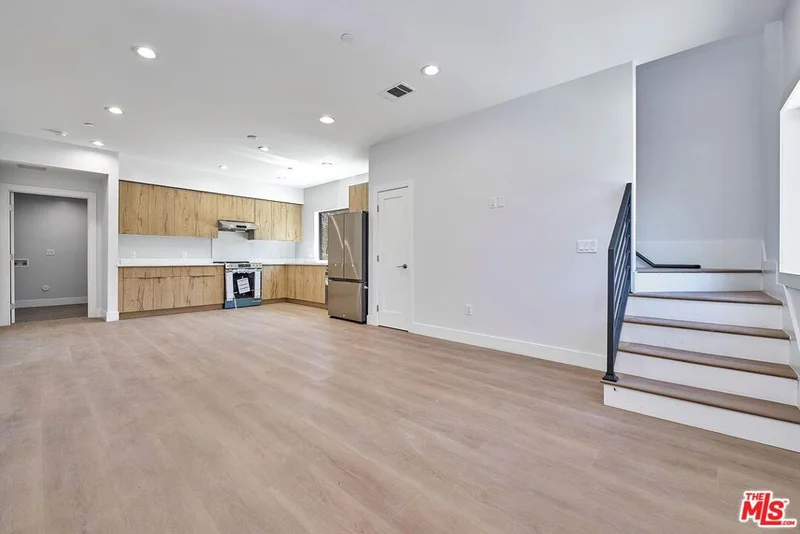 102 Marion Boulevard ADU photo 2