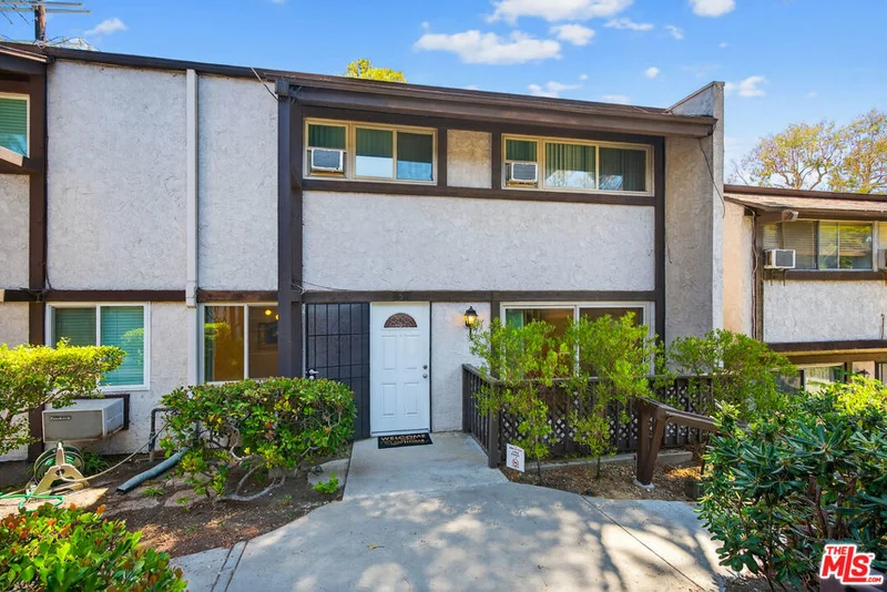 394 S MIRALESTE Drive 496