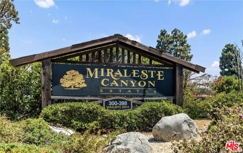 394 S MIRALESTE Drive 496 photo 2