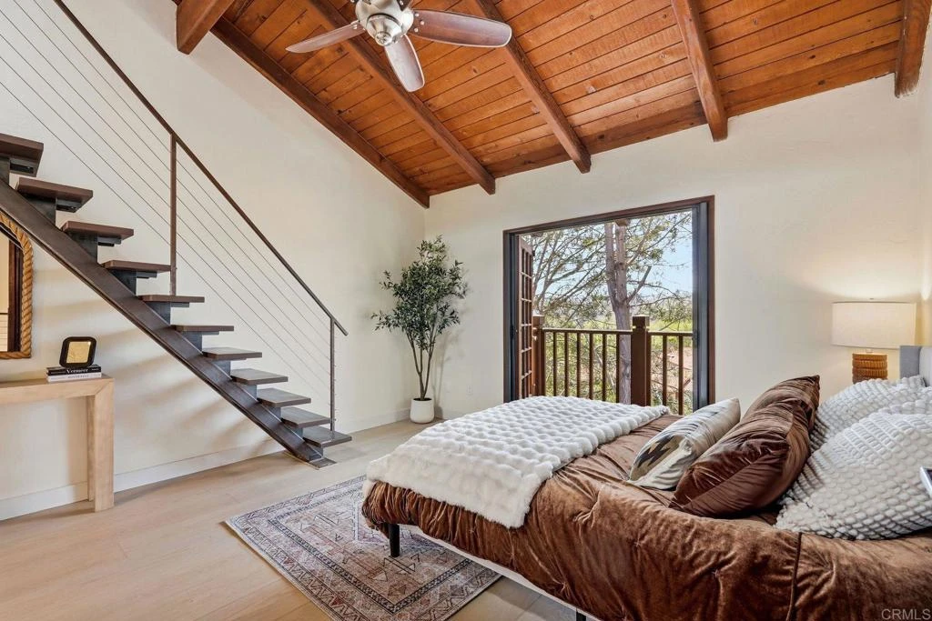 Interior 3
