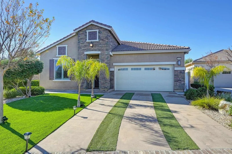 26549 Roseate Cir