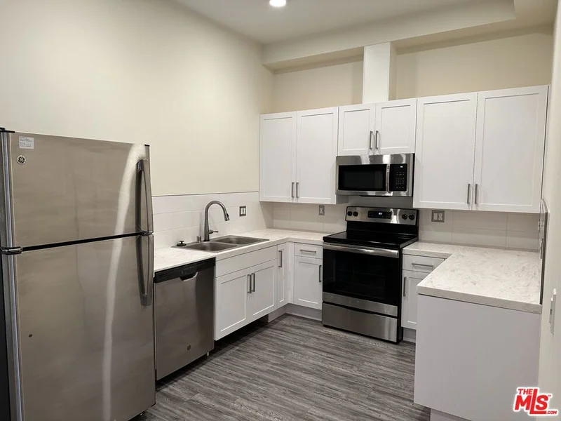 11115 Mccormick Street 401 photo 2