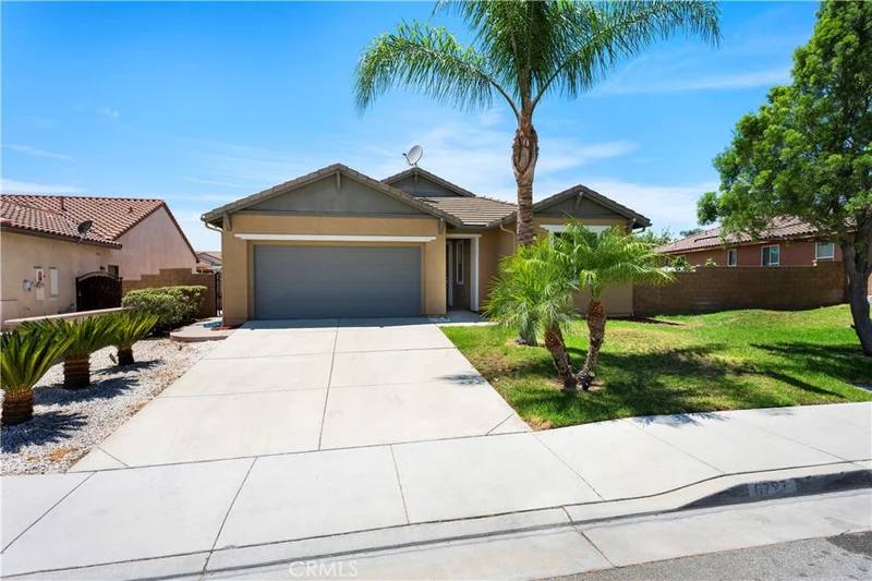 Photo 2 of 6727 Carnelian Street