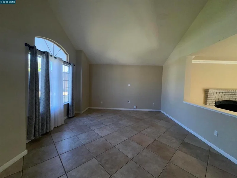 4109 Richard Way photo 2