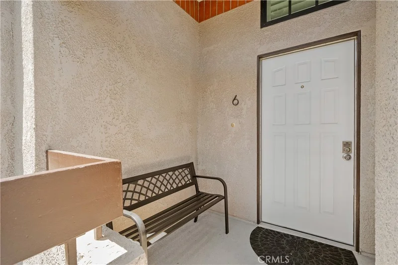 2601 S Broadmoor photo 2