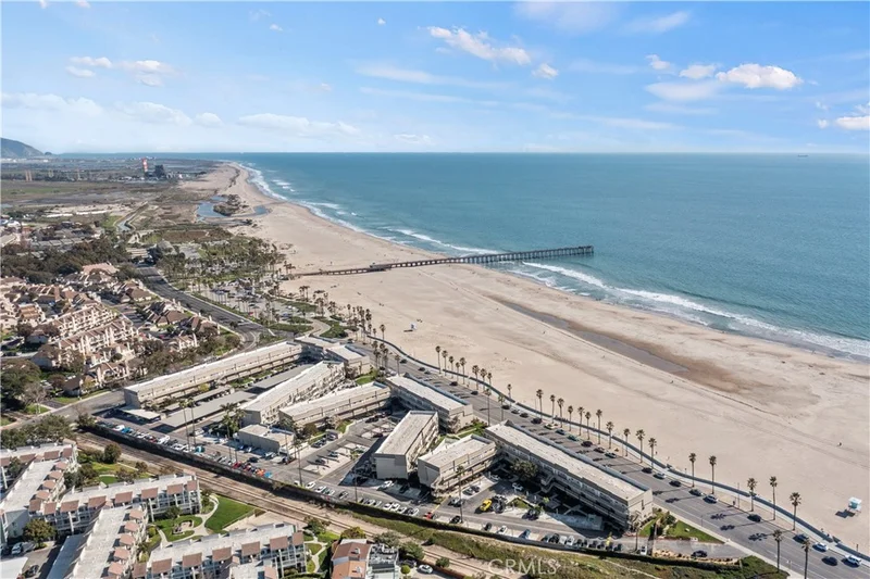 Photo 2 of 381 E Surfside