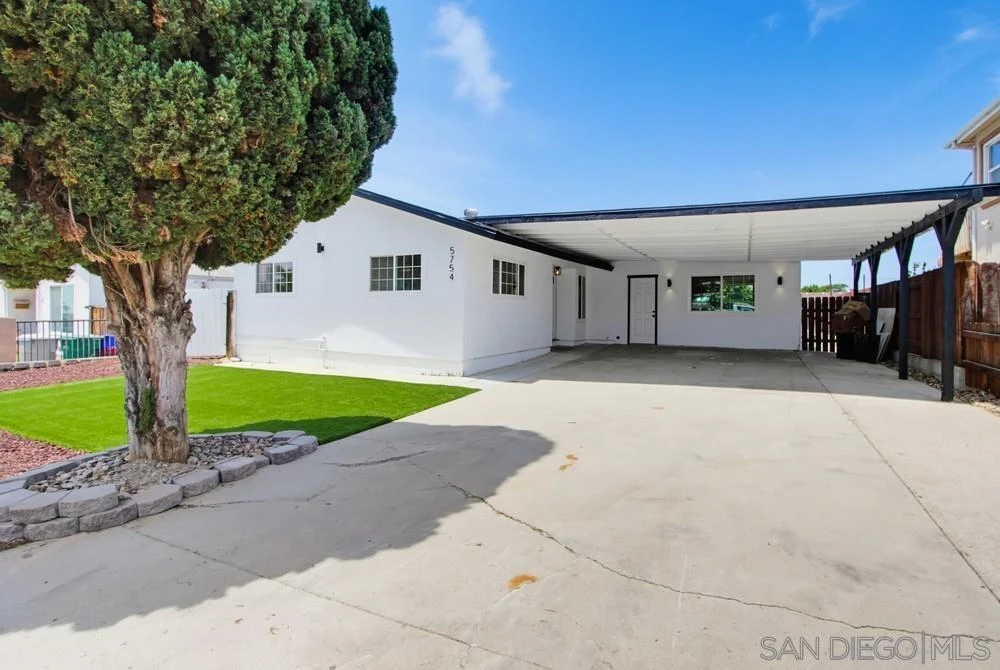 Interior 3