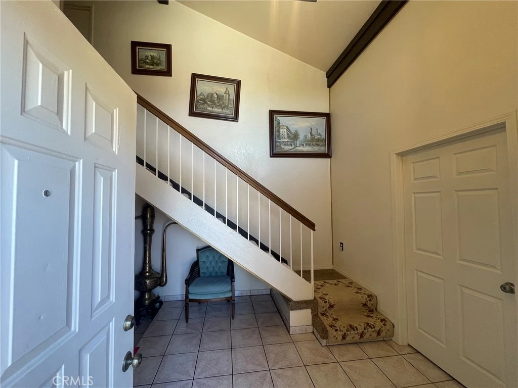 Interior 4