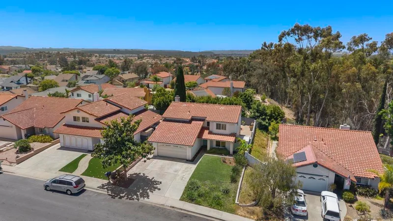 13310 Sparren Ave photo 2