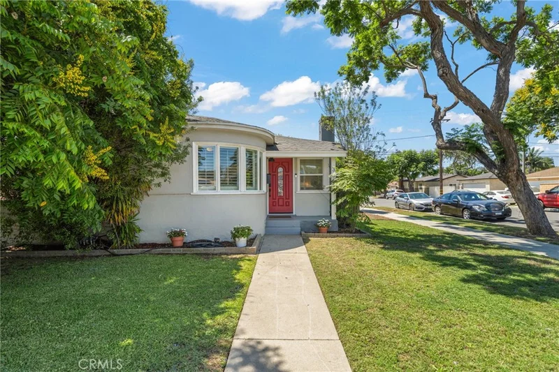 300 E Adams Street E, Long Beach, CA 90805