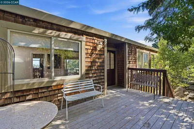 132 Rudgear Dr photo 2