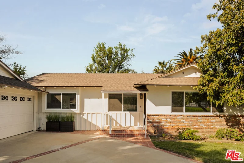 23153 Gonzales Drive photo 2
