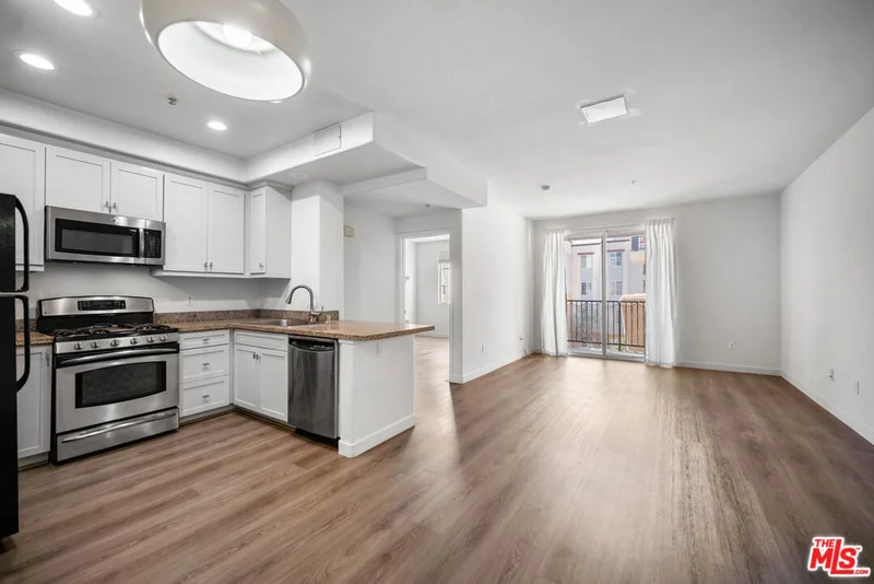 360 W Avenue 26 314