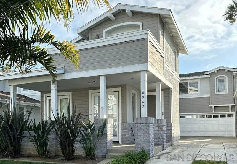 6967 Tradewinds Dr, Carlsbad, CA 92011