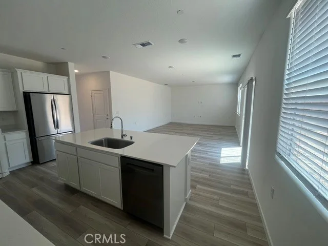4115 Scarlet Court photo 2