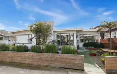 1735 E Ocean