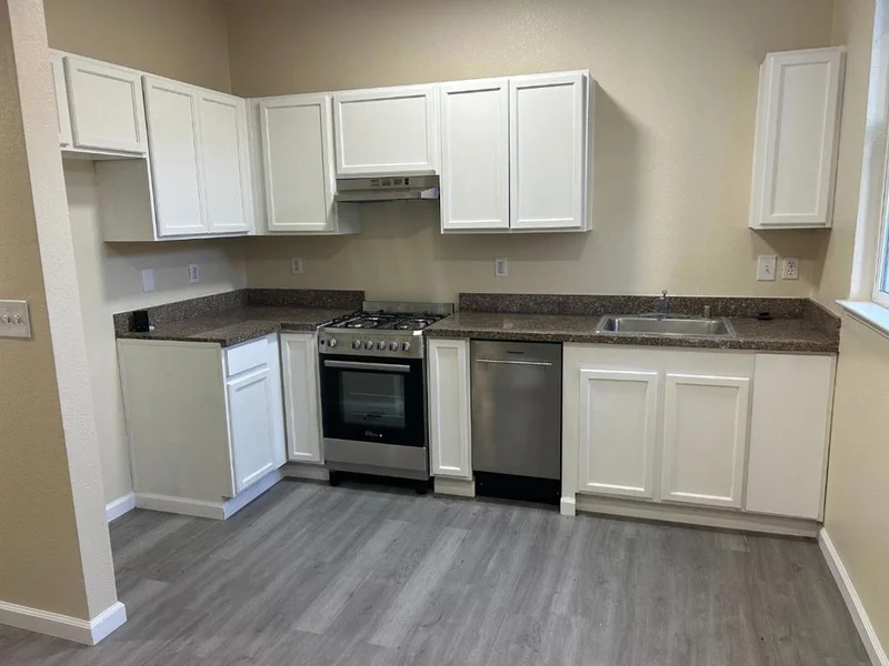 233 Pacifica Boulevard 101 photo 2