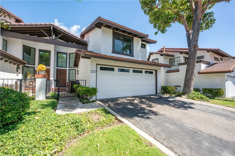 2782 Longwood Court