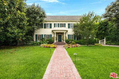 809 N Bedford Drive