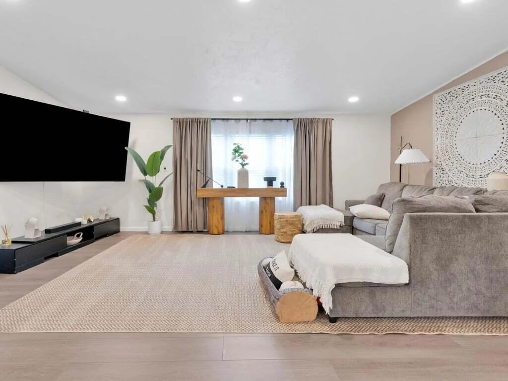 Interior 2
