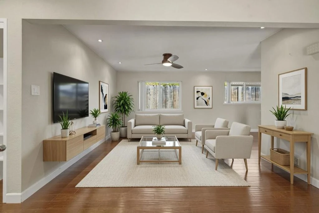 Interior 4