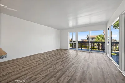 440 Third St. photo 2
