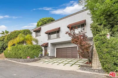 3200 Primera Avenue