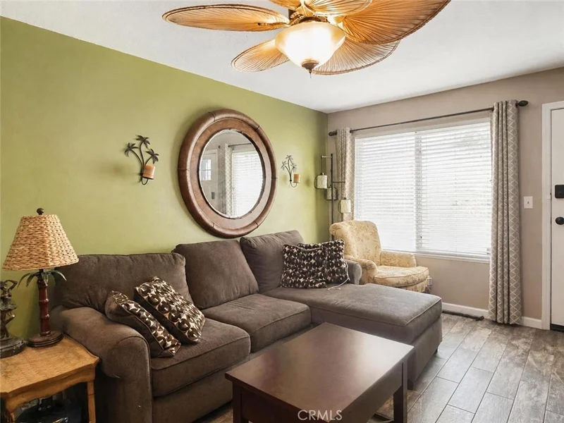 64281 Spyglass 33
