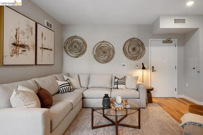 260 Brooklyn Basin Way 533 photo 2