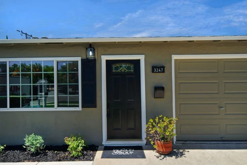 3247 Rama Drive photo 2