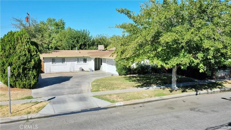 Photo 2 of 45911 Kingtree Avenue