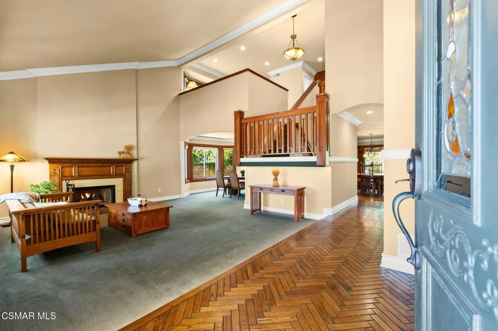Interior 3