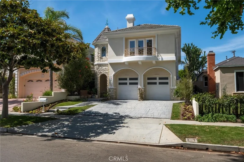 717 Avenue A