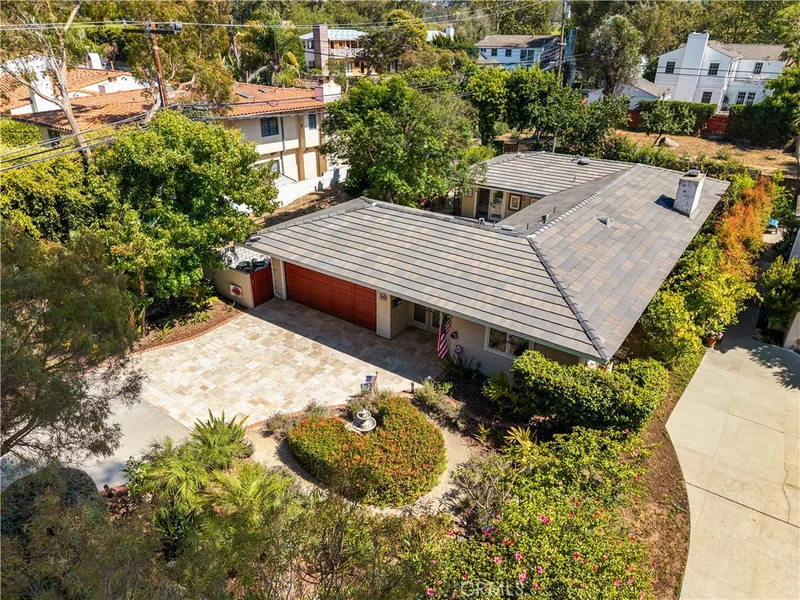 Photo 2 of 3336 Palos Verdes Drive N