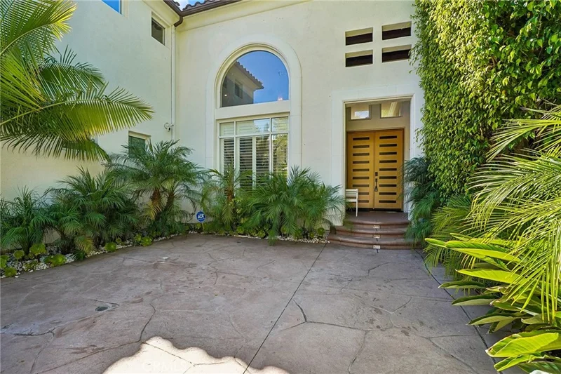 Photo 2 of 7365 Westcliff Drive