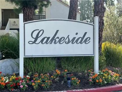 10530 Lakeside Drive N G photo 2