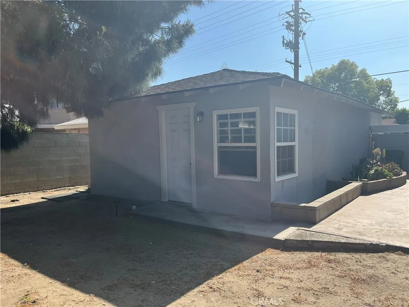 249 W Morgan photo 2