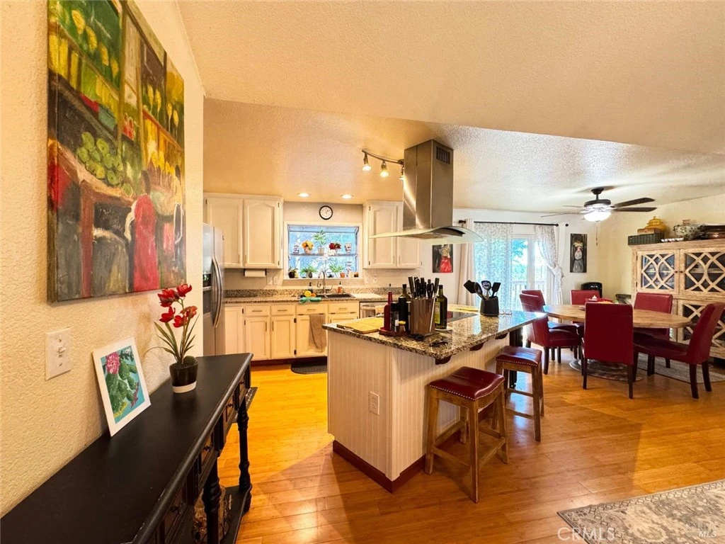Interior 3