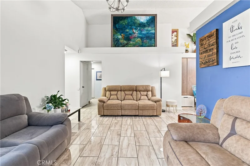 5344 Sunburst Drive photo 2