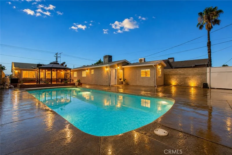 11943 Strathern Street photo 2